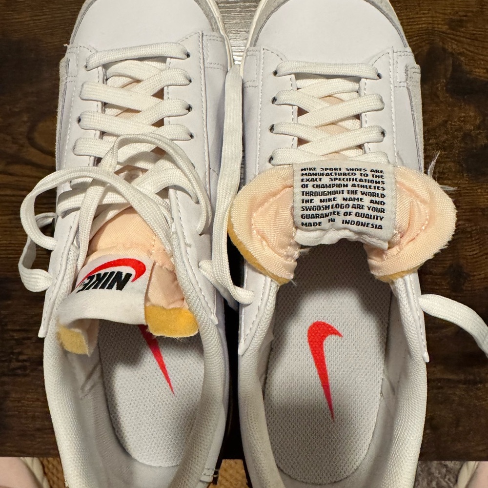 Nike White and Red Casual Sneakers